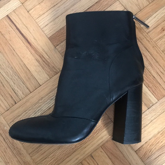 Black high heel boots - Picture 2 of 5